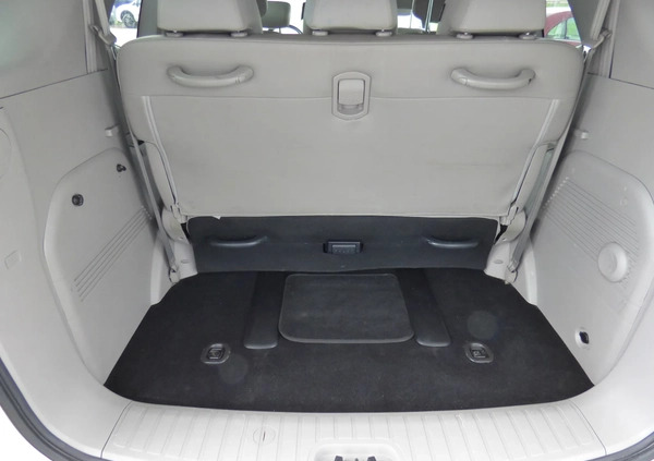 SsangYong Rodius cena 68900 przebieg: 59538, rok produkcji 2016 z Zdzieszowice małe 436
